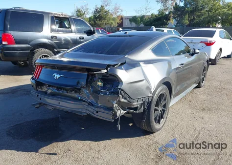 2019 Ford Mustang Ecoboost z USA, uszkodzony, nr VIN 1FA6P8TH7K5194902